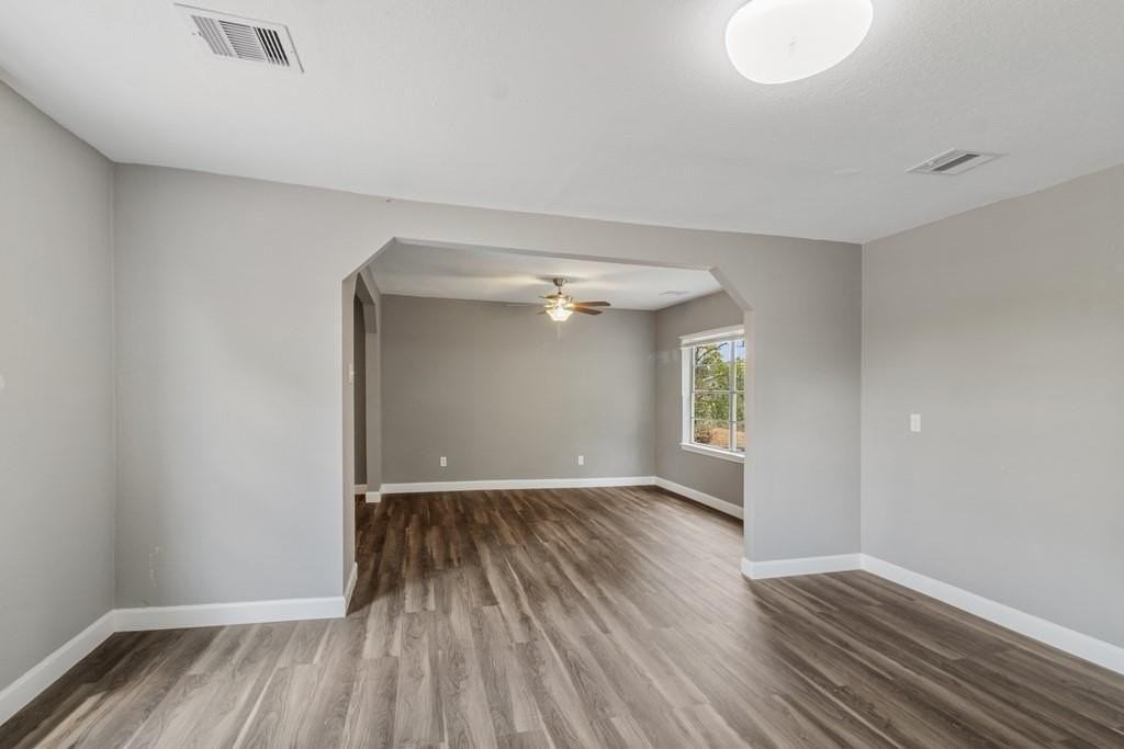 711 Jefferson St - Photo 7 of 30