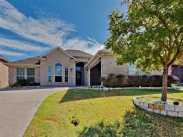 featured image of 2214 Frio Dr