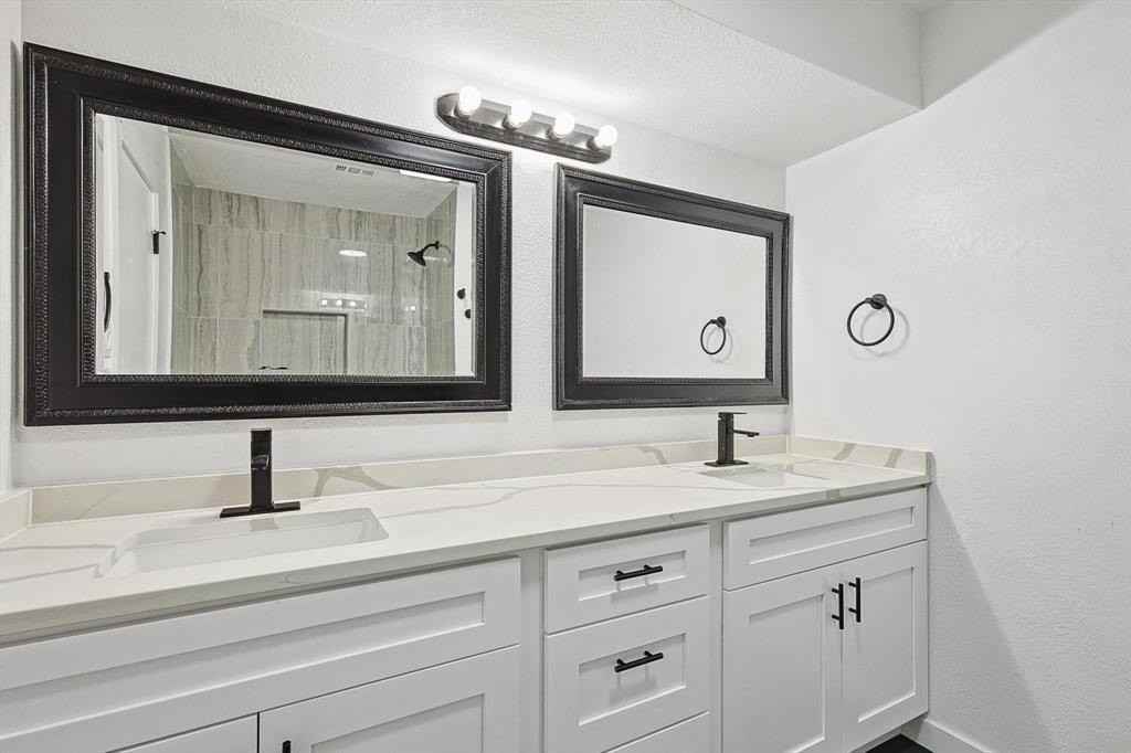 1302 Palm St - Photo 5 of 13