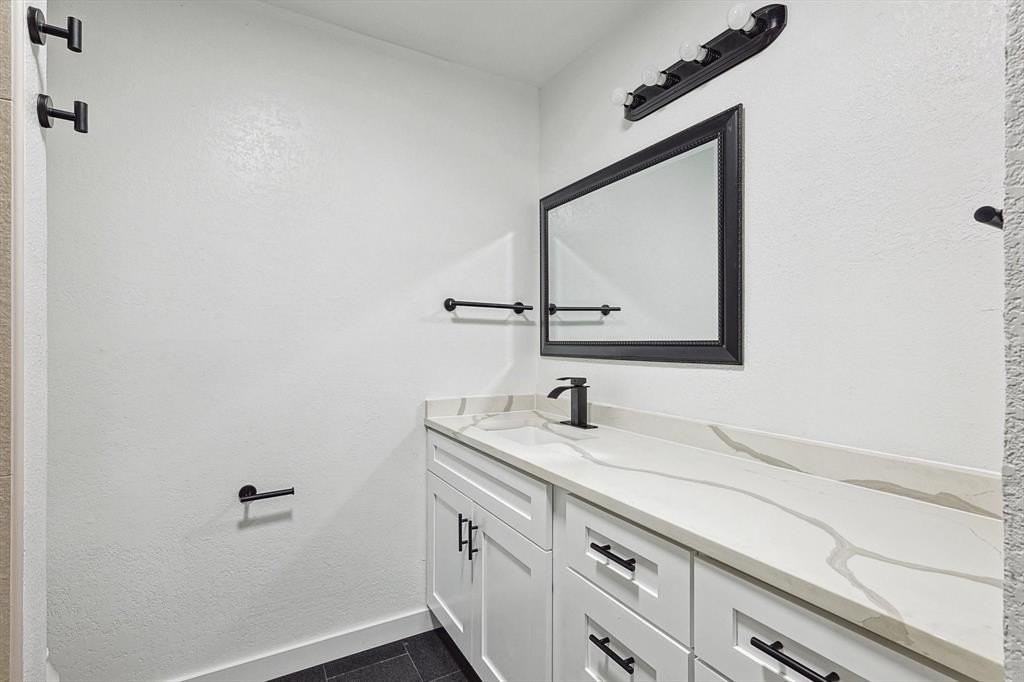 1302 Palm St - Photo 7 of 13