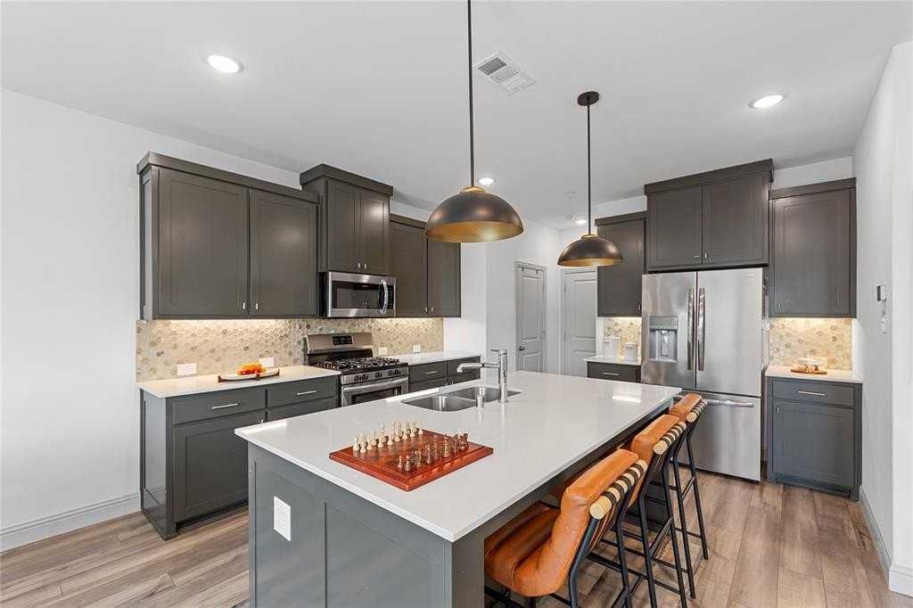 1340 Hill Country Place - Photo 4 of 26