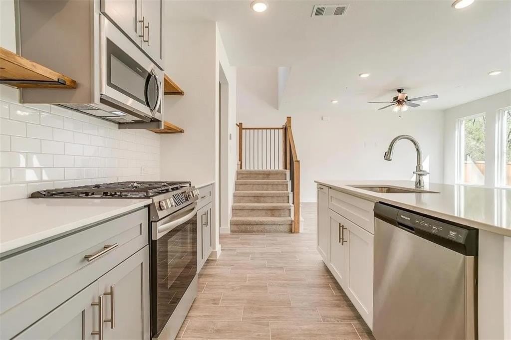 4524 Hogans Alley Dr - Photo 5 of 22