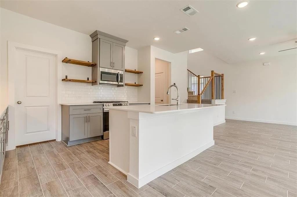 4524 Hogans Alley Dr - Photo 7 of 22