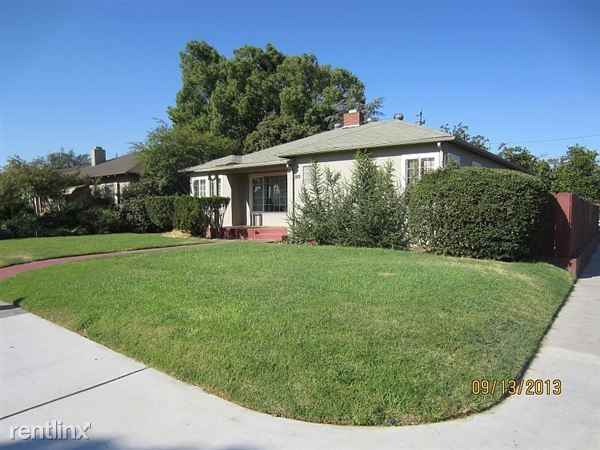 1595 N Vagedes Ave - Photo 2 of 9