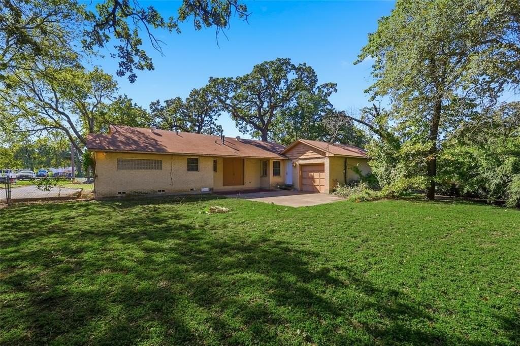 1822 W Hickory St - Photo 3 of 20