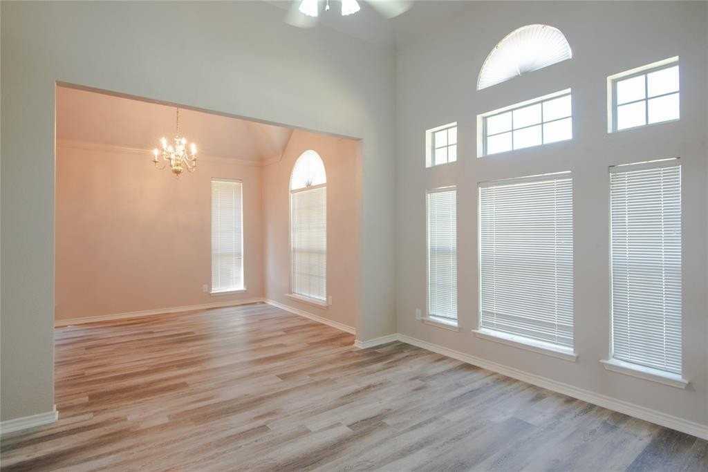 7206 Euclid Dr - Photo 5 of 23