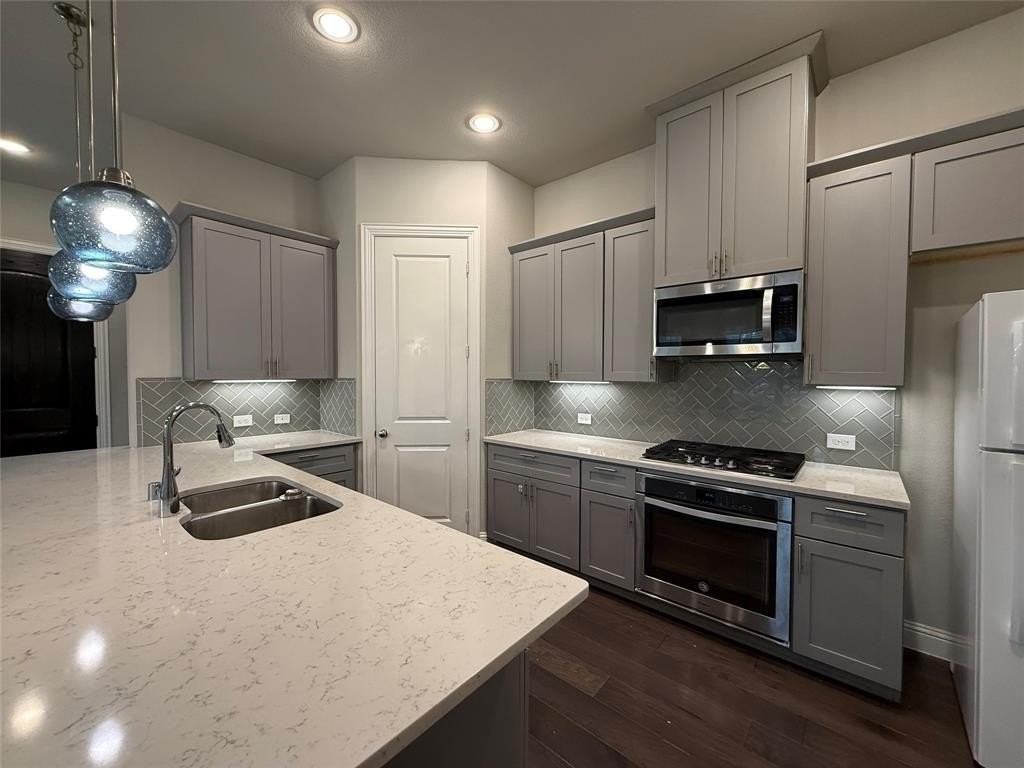 2200 Zenith Avenue - Photo 4 of 19