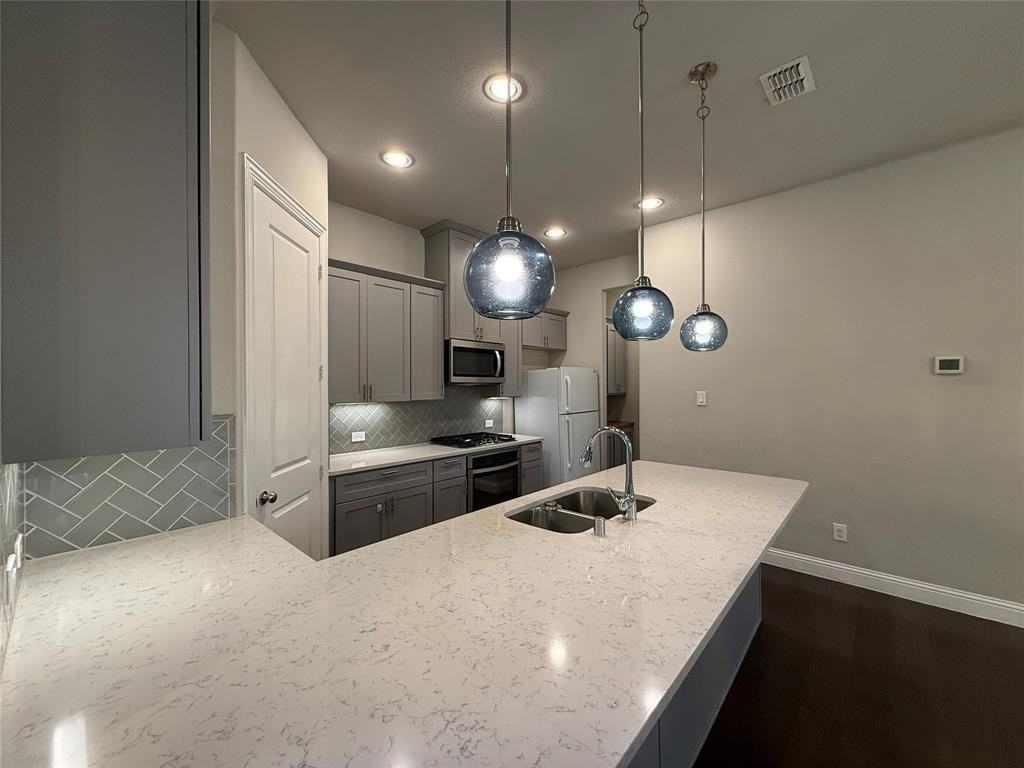 2200 Zenith Avenue - Photo 5 of 19