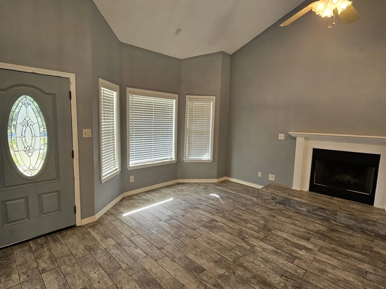 1077 Woodlore Cir - Photo 5 of 29