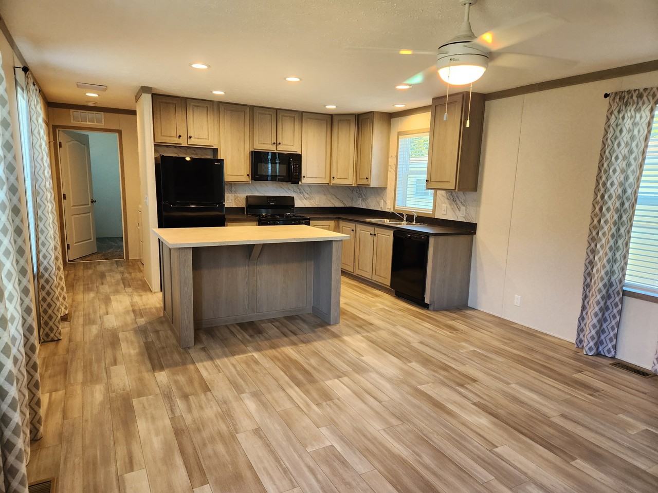 3617 E North Grand Ave #163