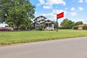 featured image of 221 North State Street