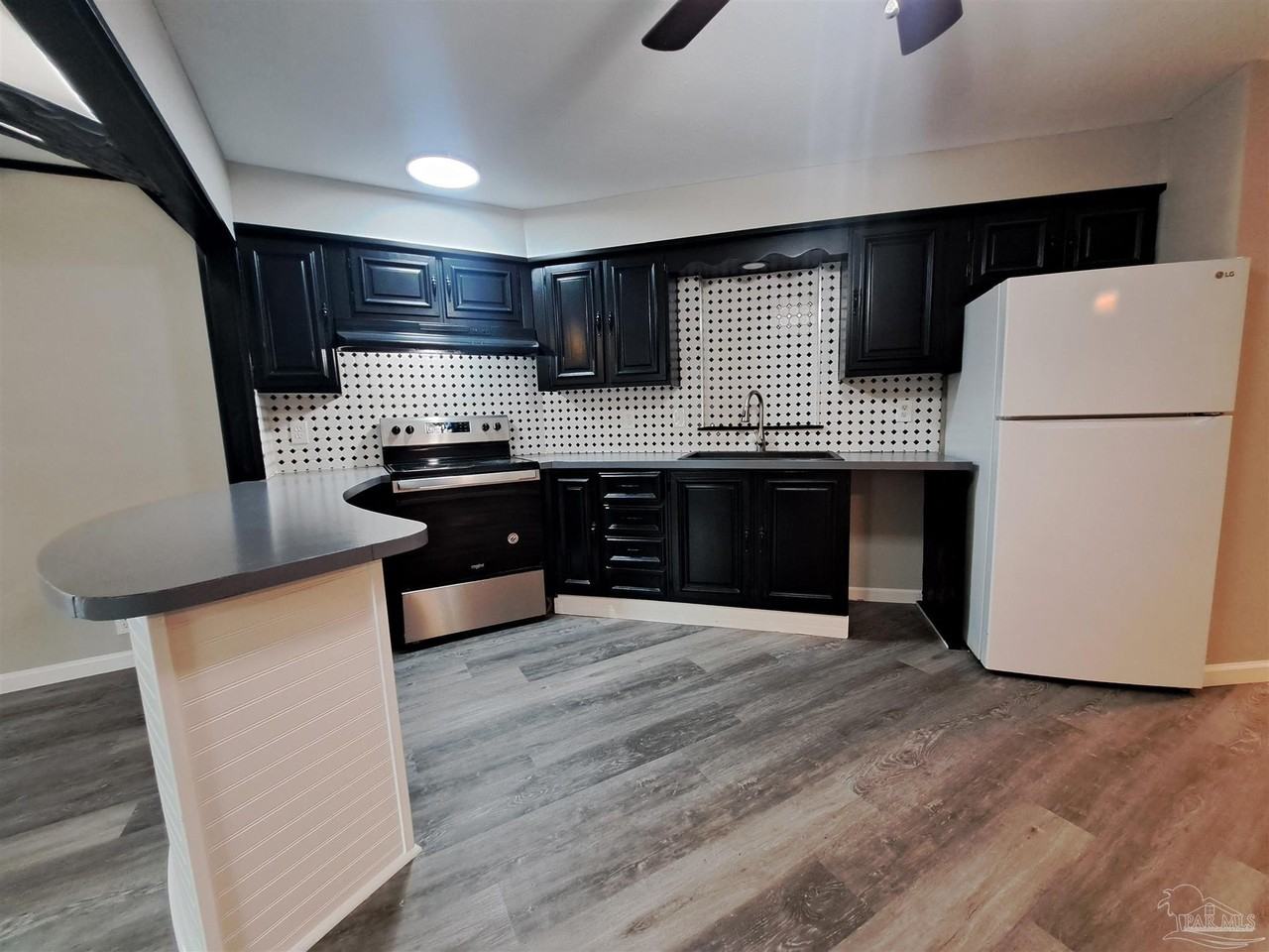 8562 San Miguel Calzada - Photo 7 of 31