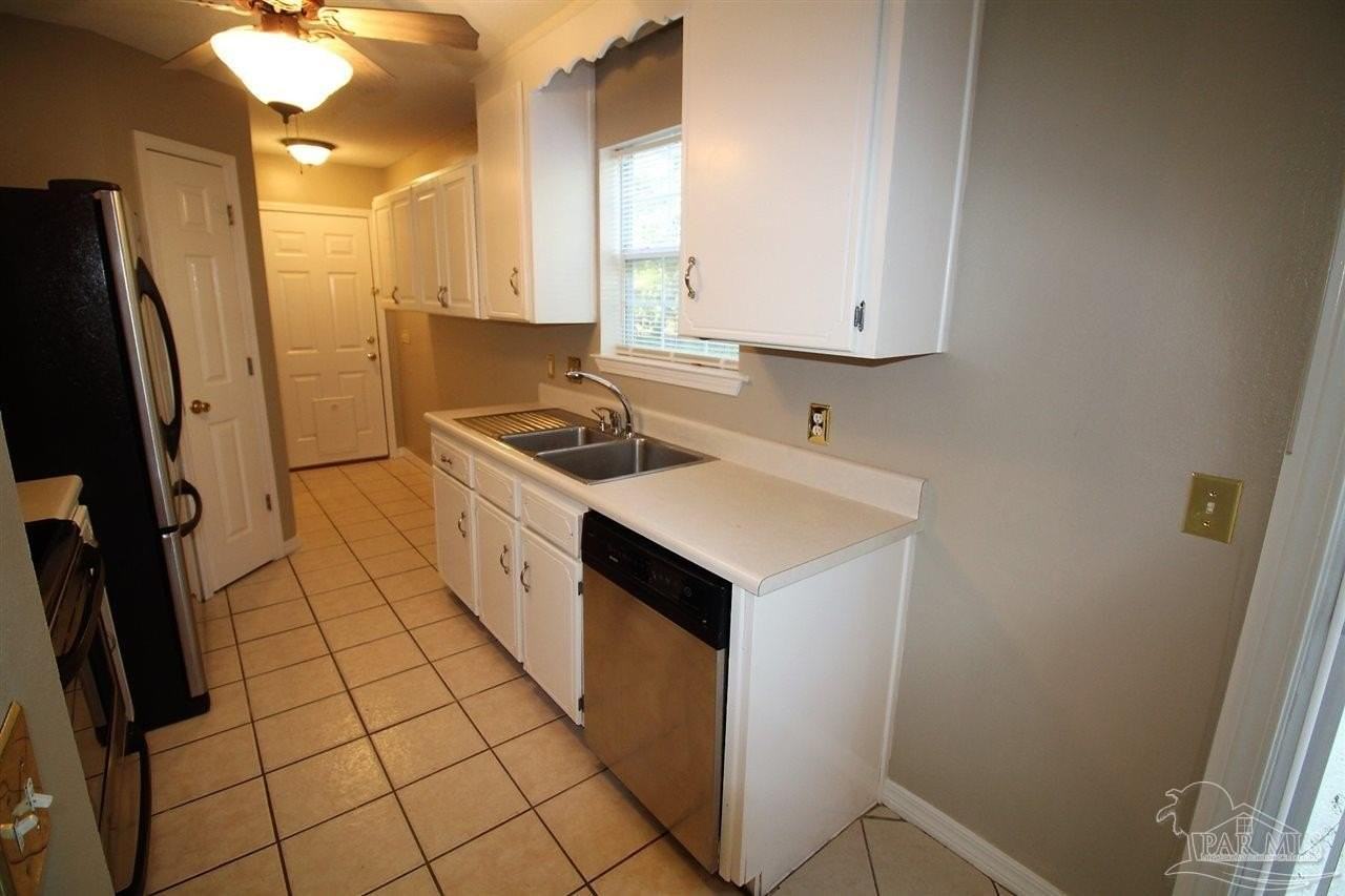 5719 Cacica Street - Photo 7 of 17