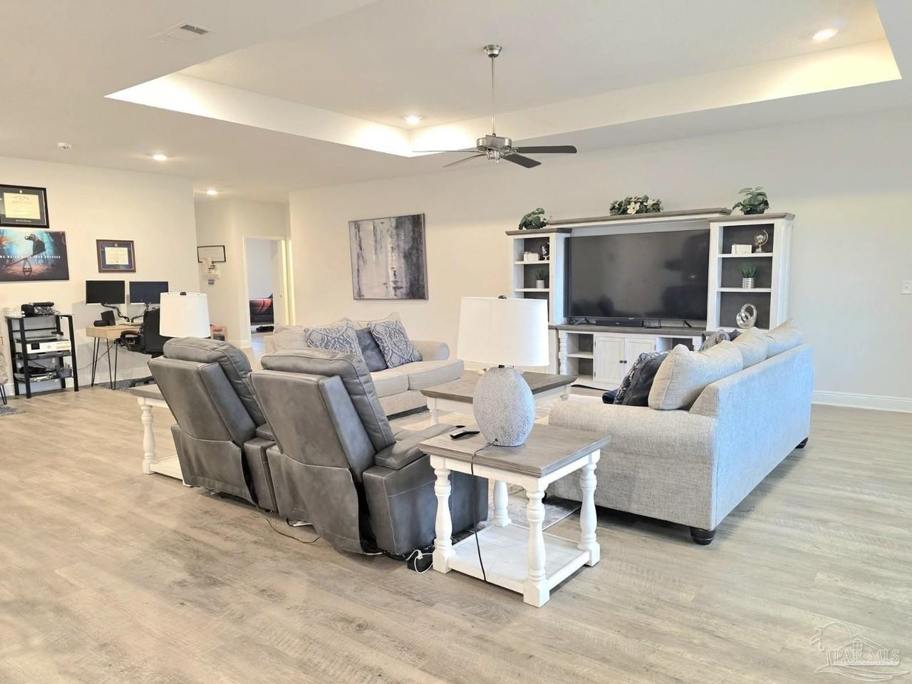 8055 Silver Maple Dr - Photo 2 of 26