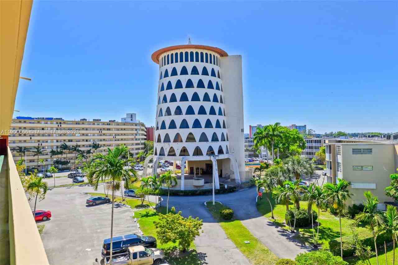 1770 Ne 191st St #508-1 - Photo 2 of 8