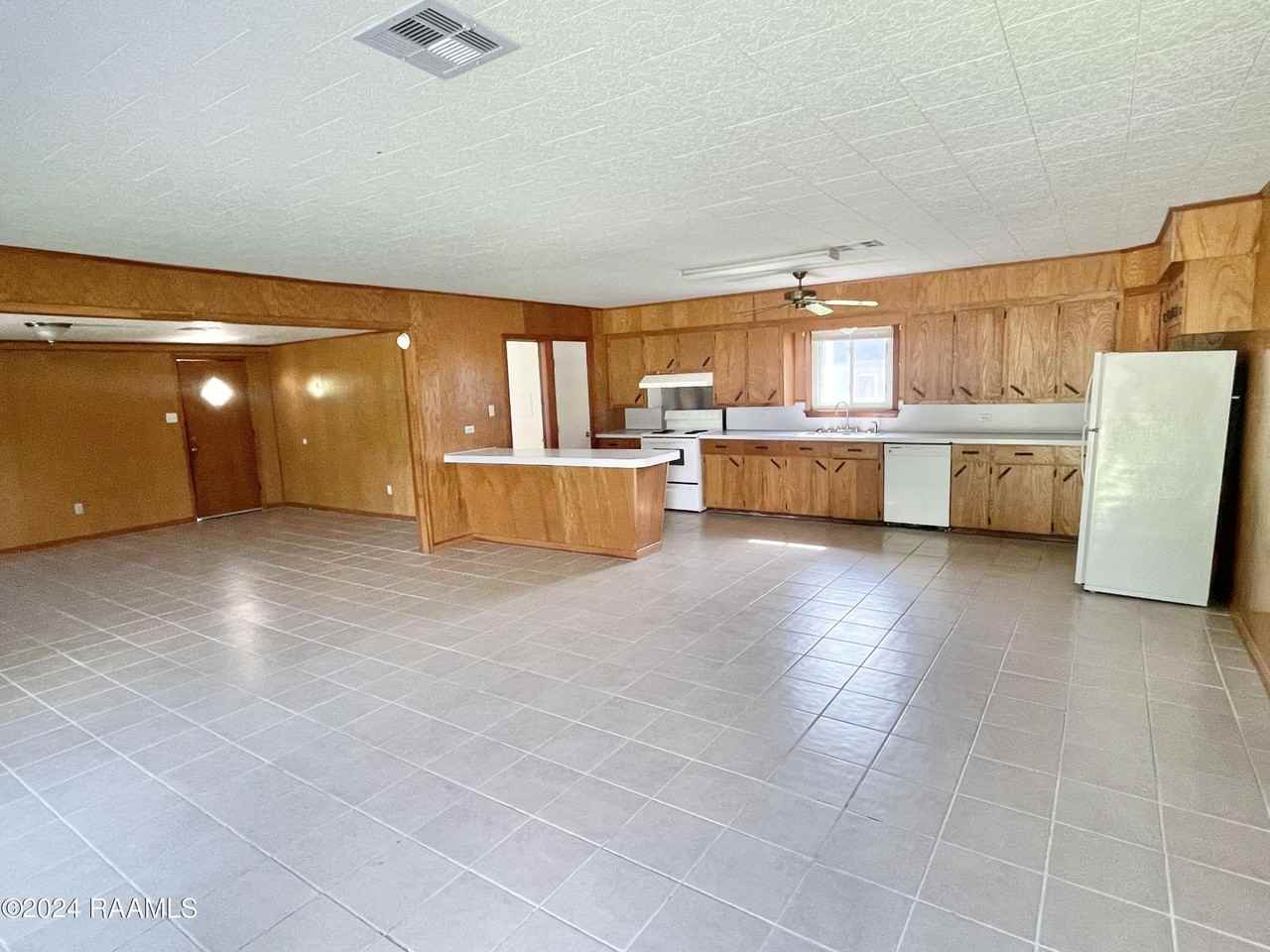 1085 Anse Broussard Hwy - Photo 4 of 12