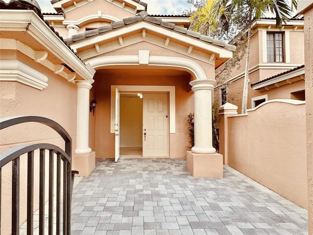 2669 Center Court Dr #3-10 - Photo 2 of 36