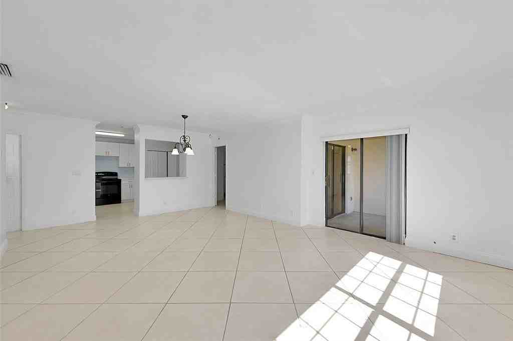 12244 Royal Palm Blvd #12244 - Photo 6 of 28