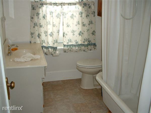 226 S Wayne Ave - Photo 2 of 5