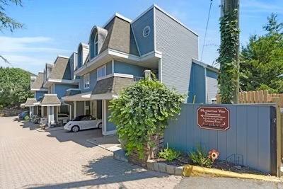 1 Columbus Pl - Photo 2 of 8