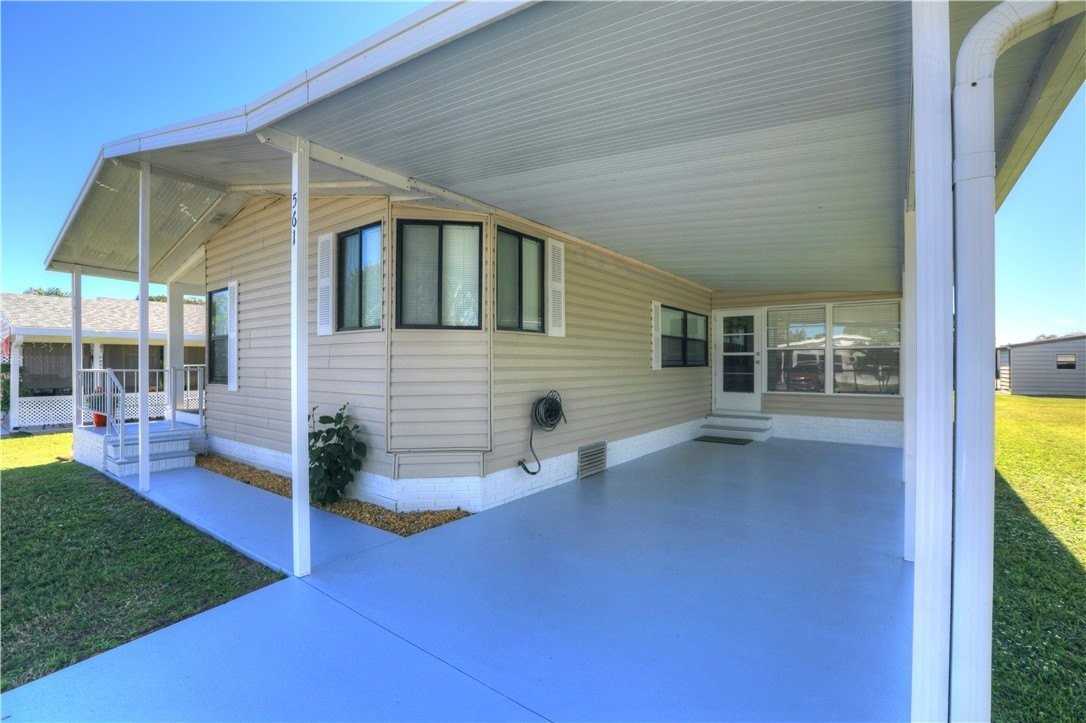 561 Dolphin Circle - Photo 6 of 36