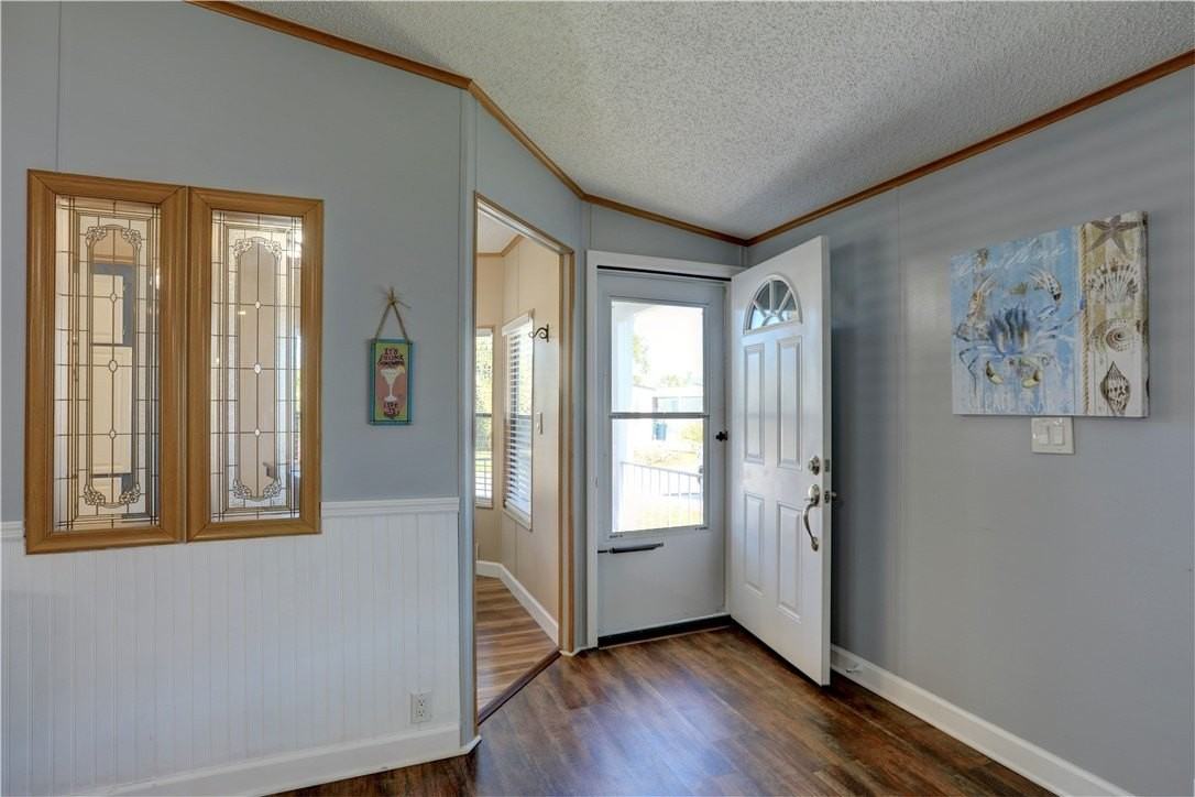 561 Dolphin Circle - Photo 7 of 36