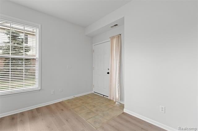 2323 Knollwood Dr - Photo 6 of 24