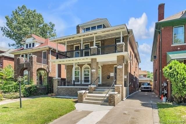 3273 Cortland St - Photo 7 of 31