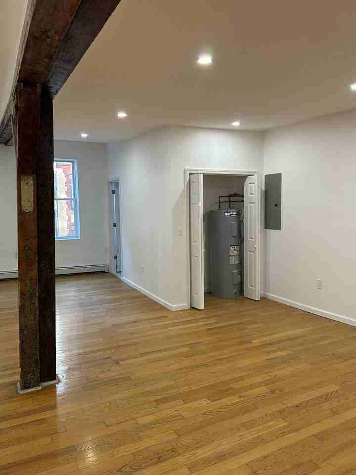 134 Reade St #3rdFL - Photo 4 of 10