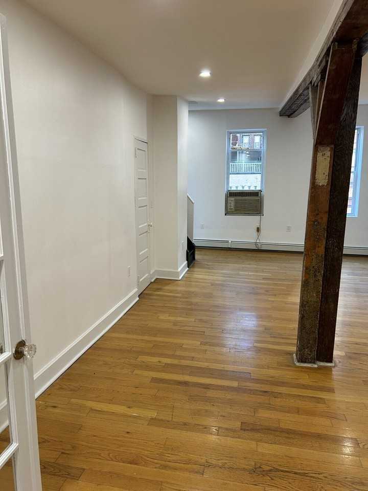 134 Reade St #3rdFL - Photo 5 of 10