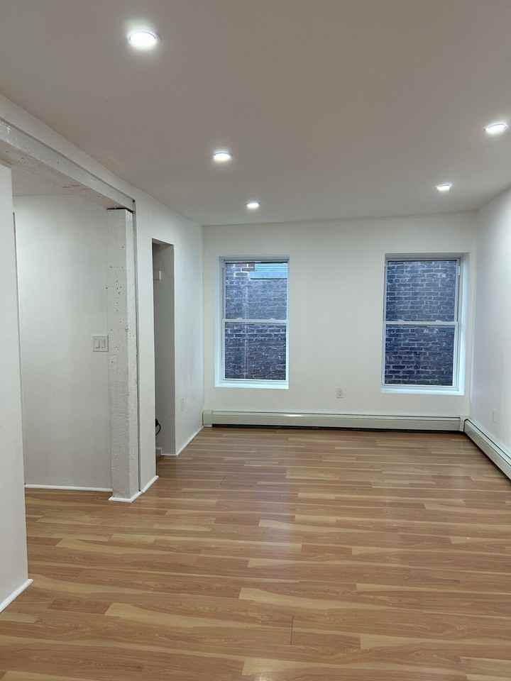 134 Reade St #3rdFL - Photo 6 of 10