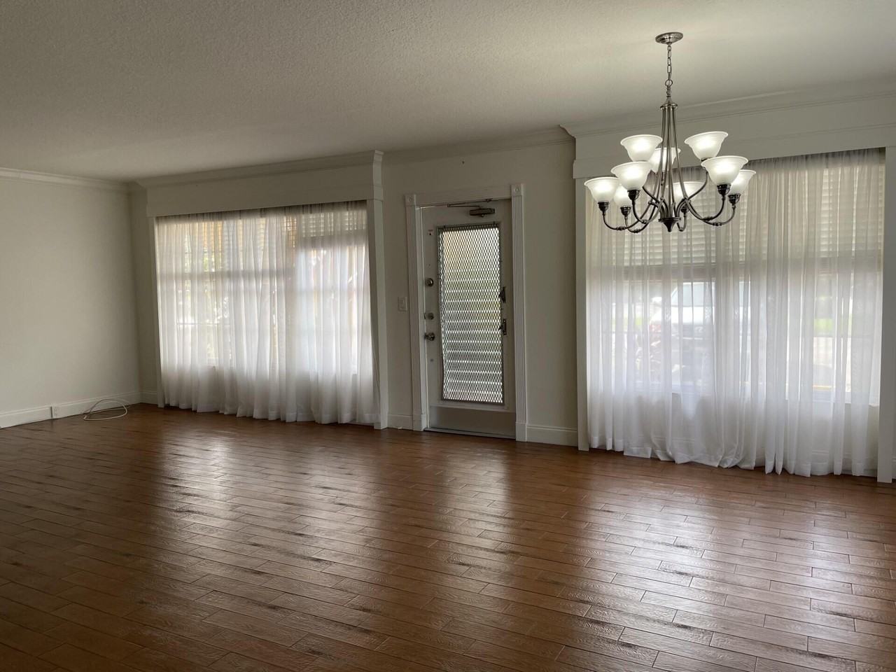 101 Wellington L - Photo 2 of 36