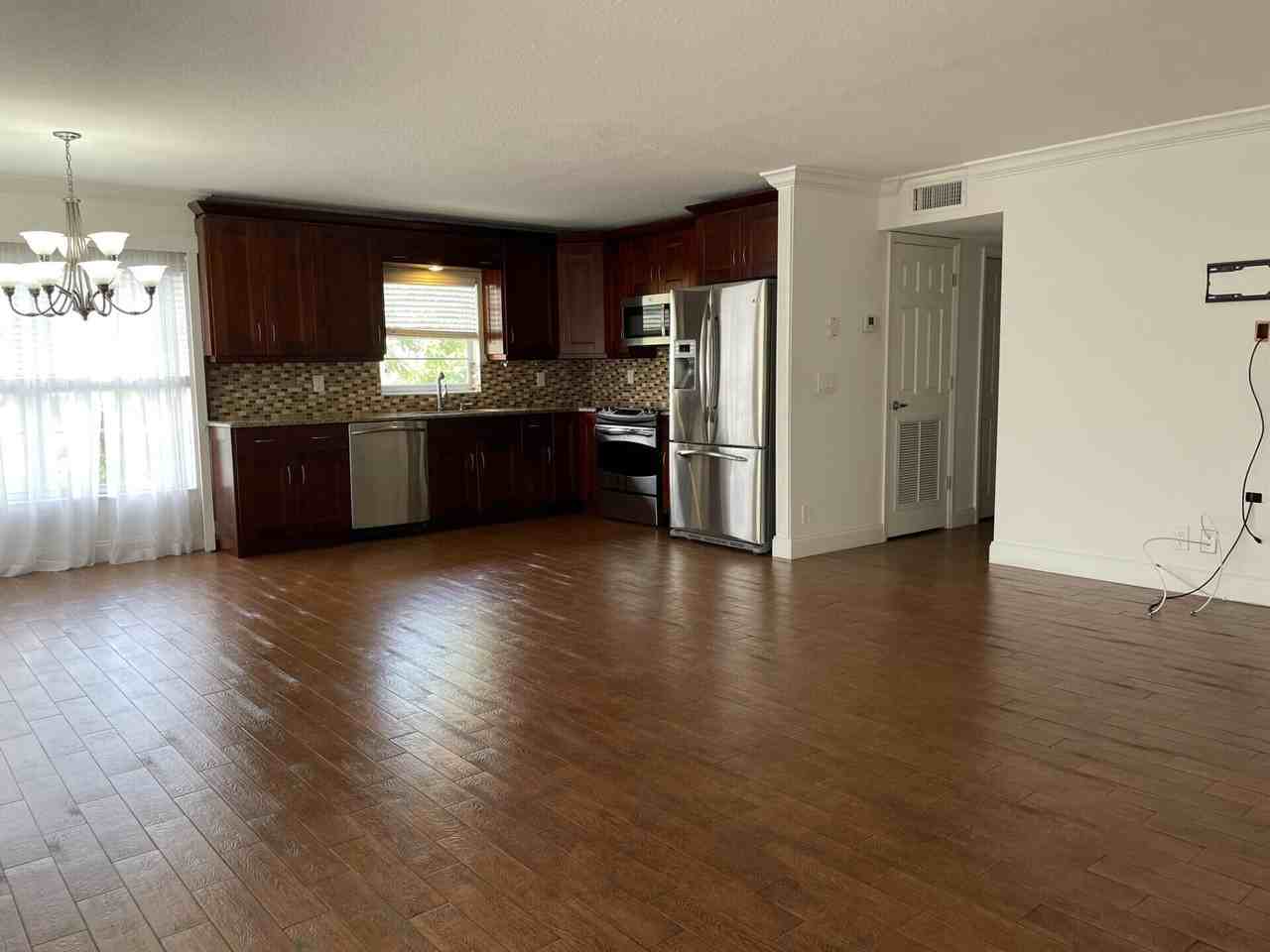 101 Wellington L - Photo 6 of 36