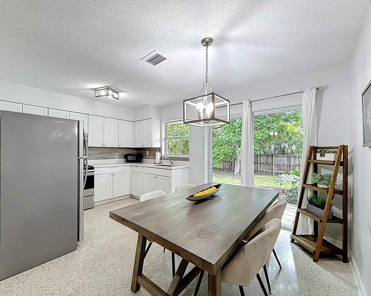 2840 Ne 16th Ct - Photo 6 of 23