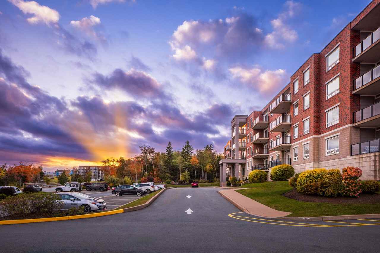 The Two Hundred on Broad Apartments - Photo 3 of 22