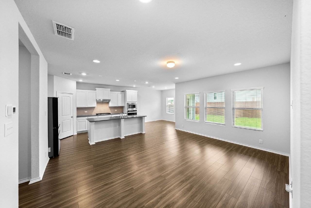 6723 Shiraz Way - Photo 6 of 34