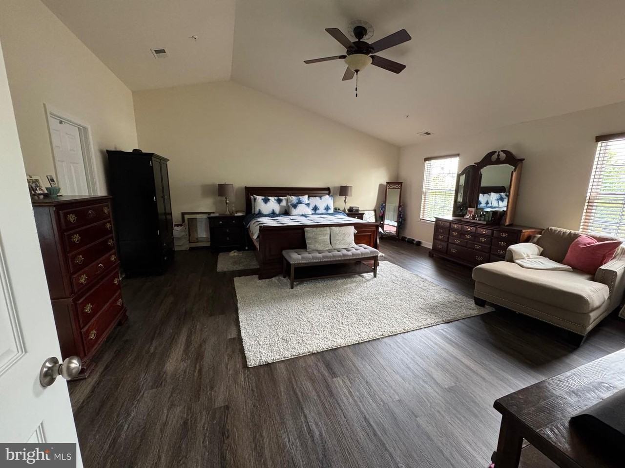 220 Fountain Ln - Photo 7 of 21