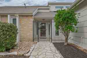 featured image of 14811 El Miranda Dr