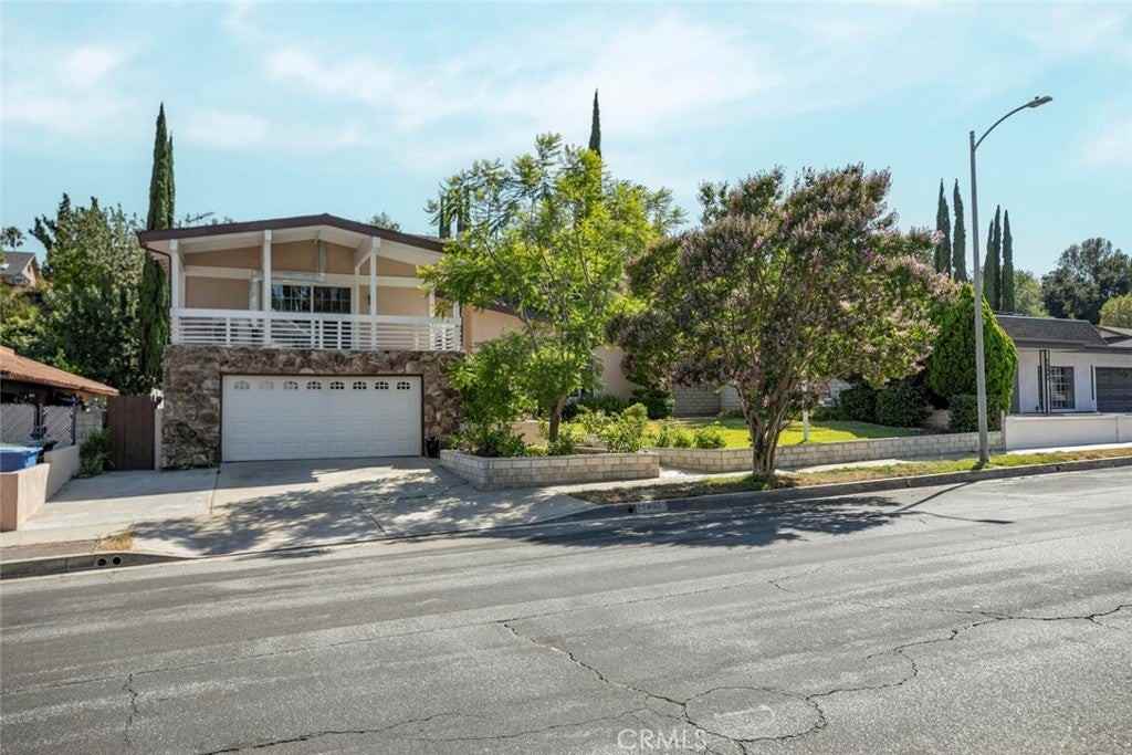 12457 Bradford Pl - Photo 3 of 50