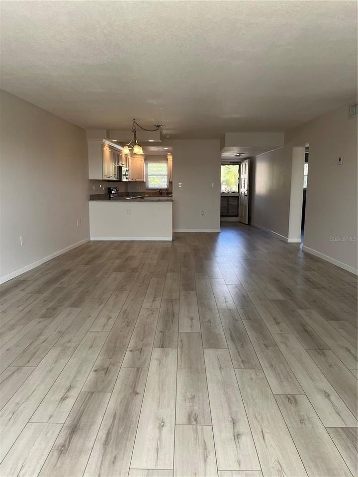 601 N Mcdonald St - Photo 3 of 18