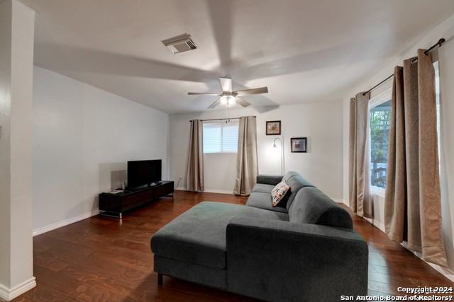 453 W Mitchell St - Photo 5 of 23