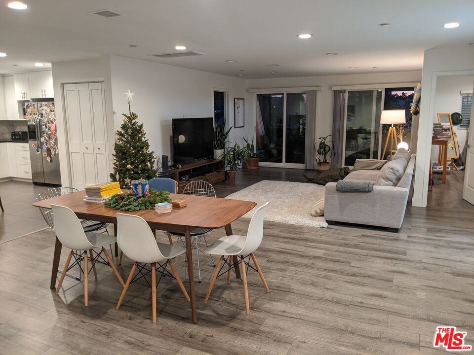 8631 Olin St - Photo 2 of 25