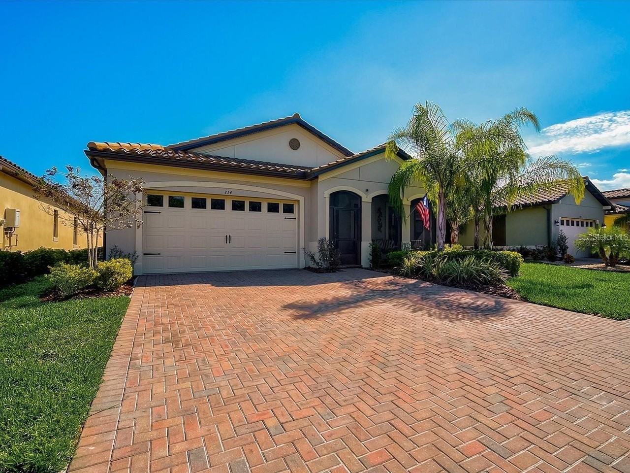 714 16th Ave E - Photo 2 of 43