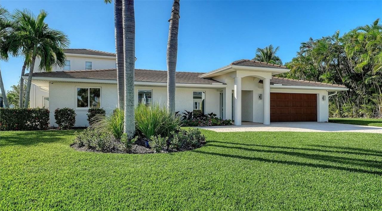 690 Old Compass Rd - Photo 5 of 50