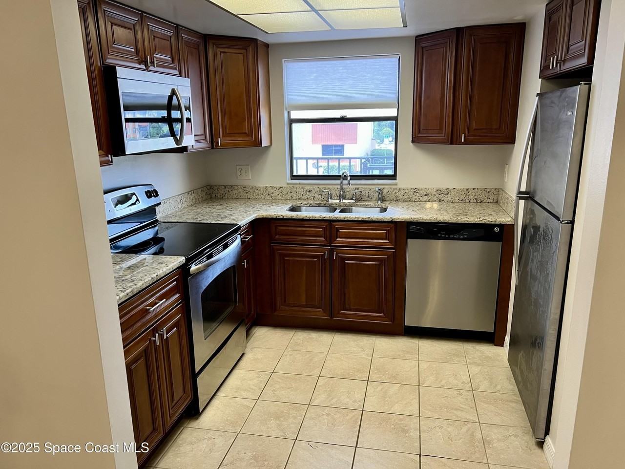 2369 Golf Lake Cir Apt 723 #723 - Photo 2 of 18