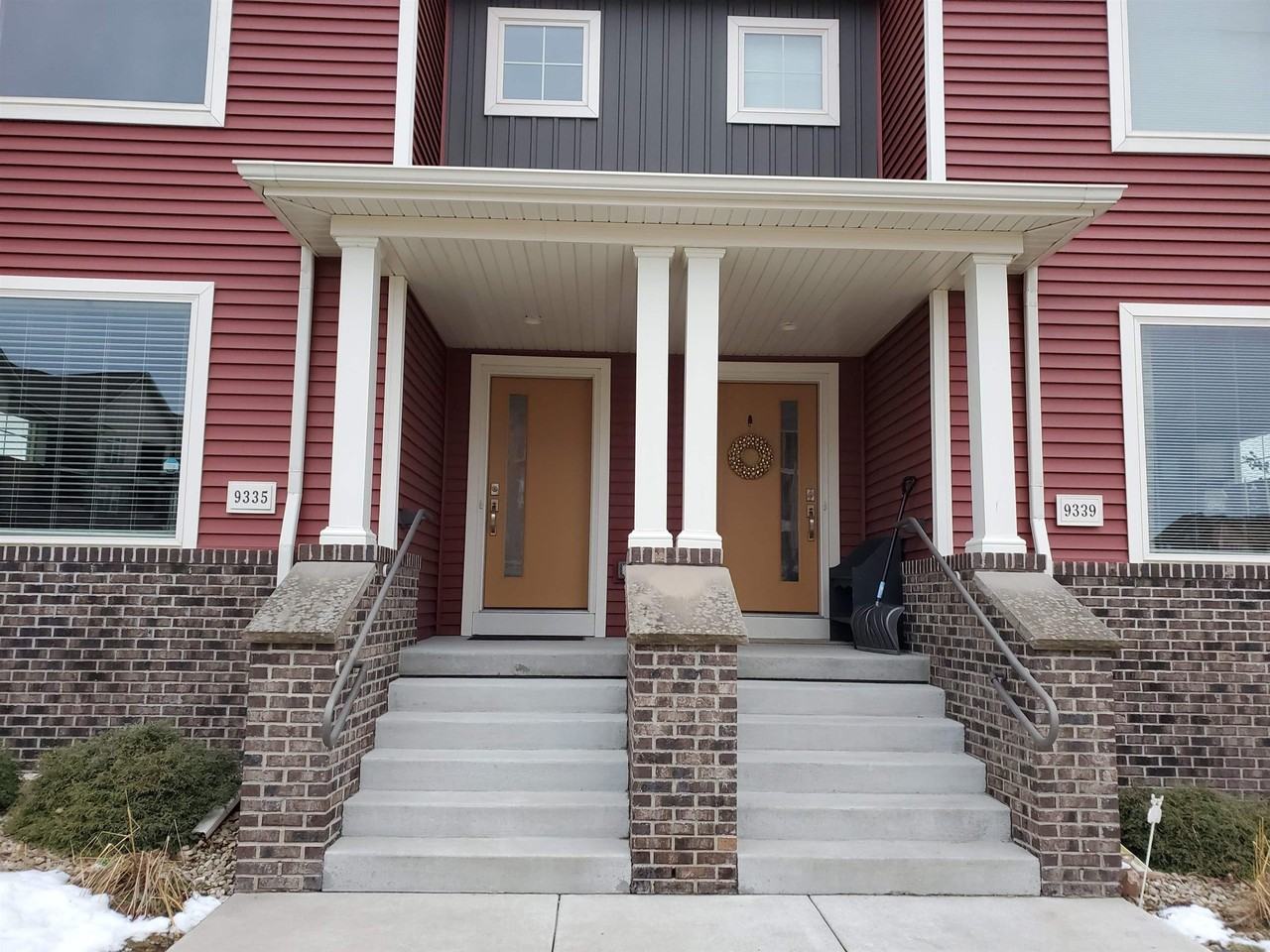 9335 Silicon Prairie Pkwy - Photo 2 of 49