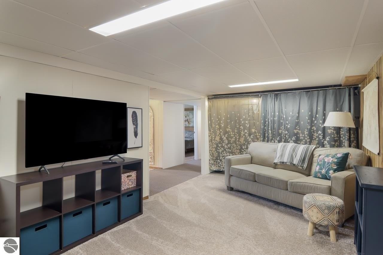 7079 Hawley Rd - Photo 6 of 20