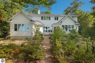 10512 Lakeshore Rd - Photo 1 of 1