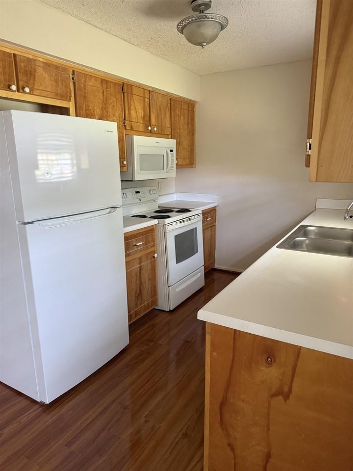 1702 S Center Street - Photo 4 of 13