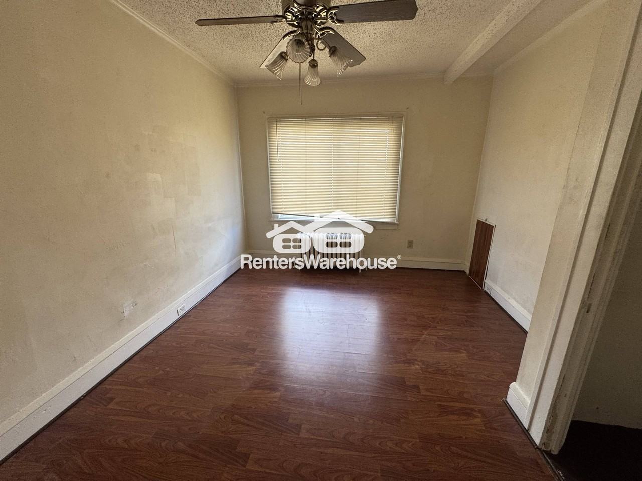 3925 Chicago Avenue South - Photo 5 of 15